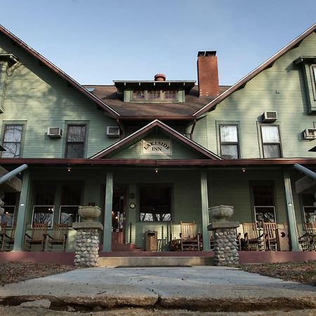 Lakeside Inn エクステリア 写真